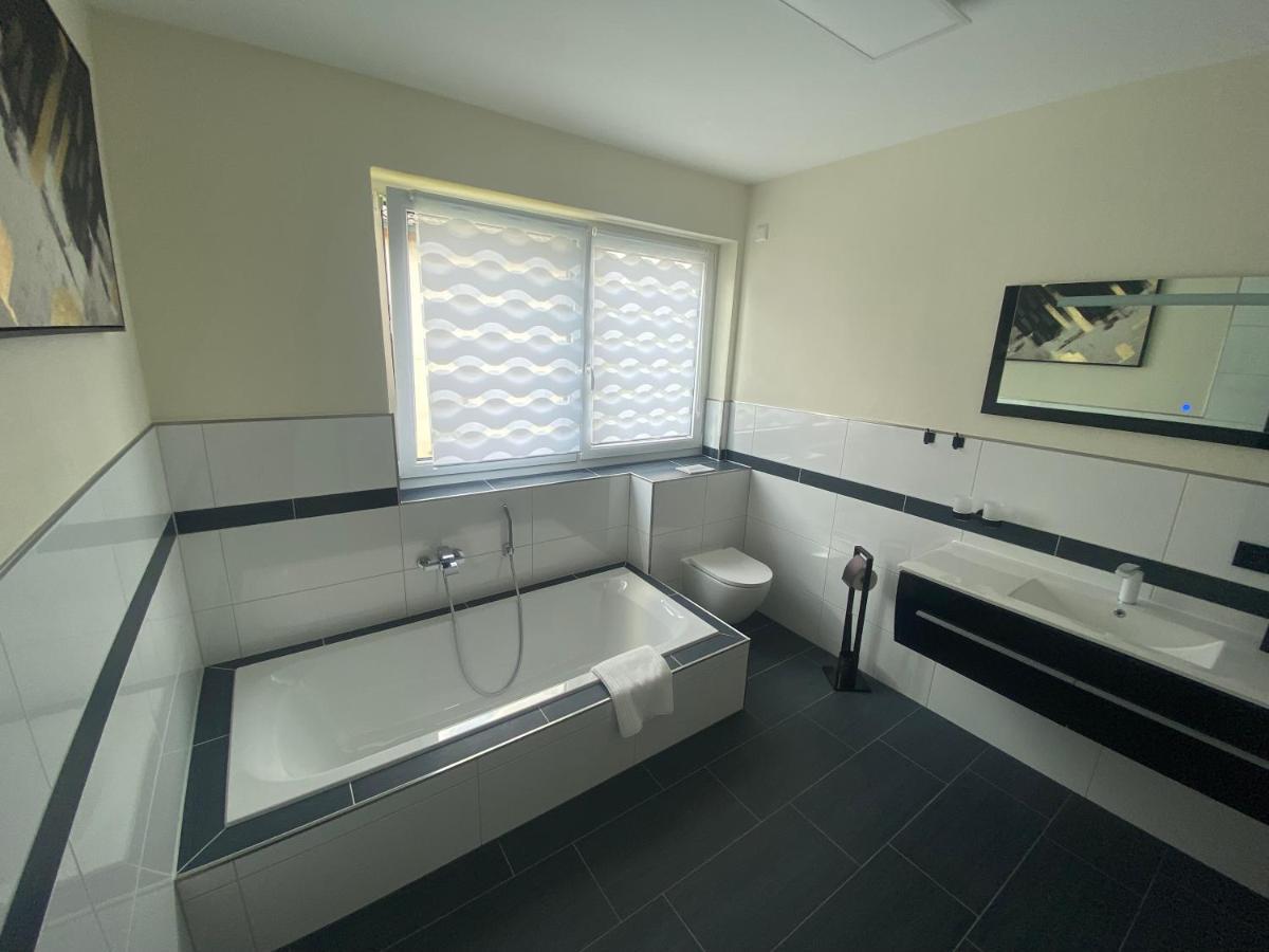 Apartments Saaldorf-Ferienhaus Mit 6 Apartments 45Qm-120Qm Direkt Am Thueringer Meer-Bleilochtalsperre บาดโลเบนชไตน์ ภายนอก รูปภาพ